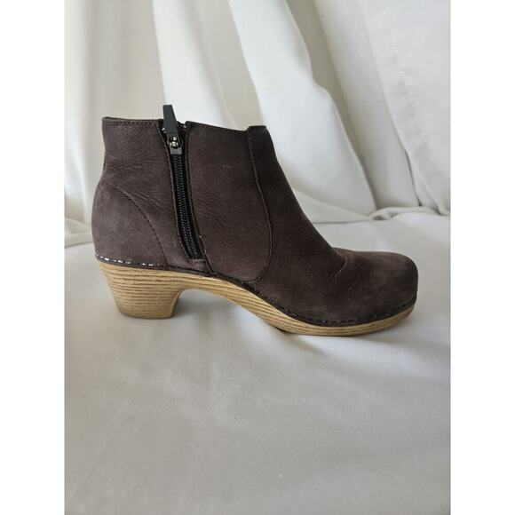 Dansko Womens Maria Brown Suede Leather Zip Ankle Boot 7.5 Size 38 - Picture 6 of 11